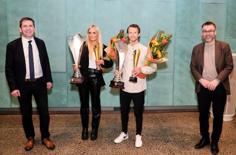 Ármann Kr. Ólafsson bæjarstjóri, Tinna Sif Teitsdóttir íþróttakona ársins, Arnar Pétursson íþróttak…