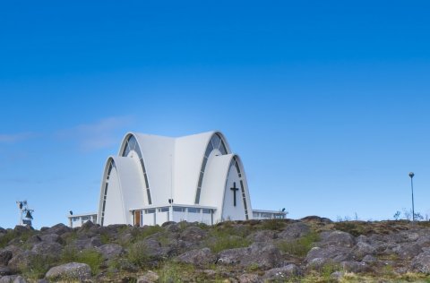 Kópavogskirkja er upphafsstaður fyrstu lýðheilsugöngu í Kópavogi í september.