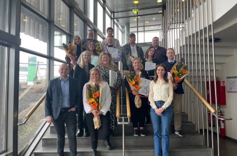 Handhafar Kópsins 2023 ásamt Sigvalda Agli Lárussyni formanni menntaráðs og Þórarni Ævarssyni sem e…