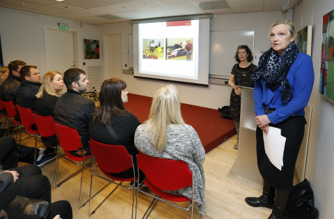 Guðrún Bjarnadóttir leikskólaráðgjafi og Sigurlaug Bjarnadóttir leikskólafulltrúi hjá menntasviði r…