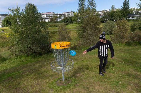 Frisbígolf í Kópavogi.