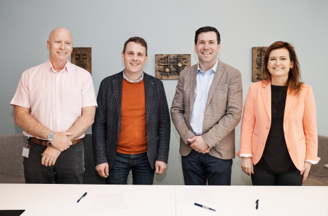 Á myndinni eru frá vinstri: Aðalsteinn Sigfússon sviðsstjóri velferðarsviðs, Björn Arnar Magnússon …