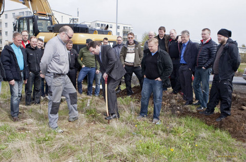 Skólfustunga að nýju fjölbýlishúsi við Kópavogstún tíu til tólf