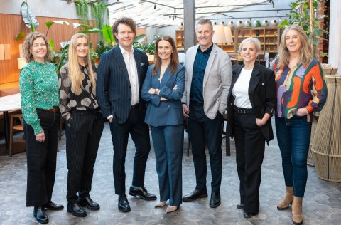 Fulltrúar menningar, forstjóri Heima og fulltrúar meirihluta f.v.: Sigurlaug Jóna Hannesdóttir, úti&hellip;