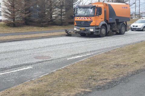 Hreinsun gatna í Kópavogi.