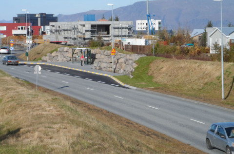 Nýja strætóskýlið við Vantsendaveg