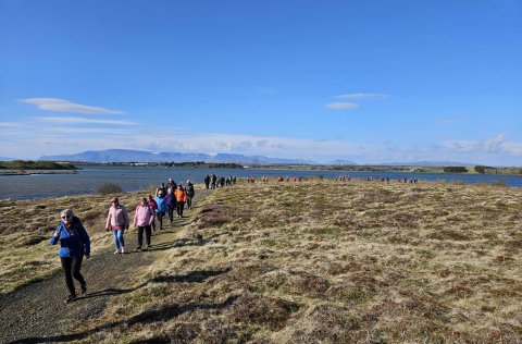 Gengið við Elliðavatn.