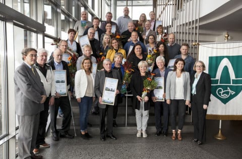 Handhafar umhverfisviðurkenninga Kópavogsbæjar árið 2015.