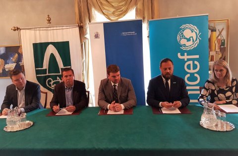 Frá vinstri: Birkir Jón Jónsson, formaður bæjarráðs Kópavog, Ármann Kr. Ólafsson bæjarstjóri Kópavo…