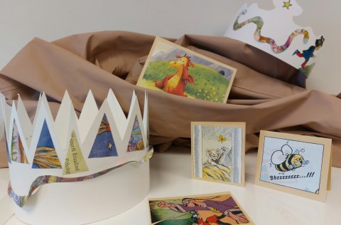 Kort og kórónur er heiti á smiðju í Bókasafni Kópavogs mánudaginn 24.febrúar.