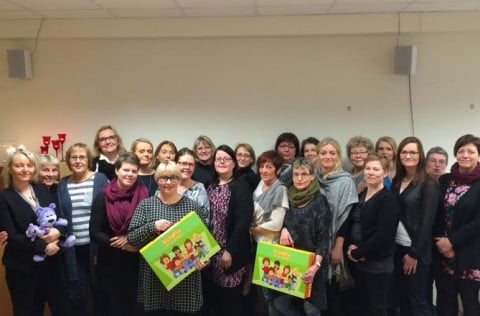 Leikskólastjórar í Kópavogi, starfsmenn menntasviðs og Barnaheilla með nýtt námsefni í Vináttuverke…