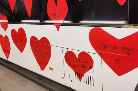 Vináttuvagninn er fagurlega skreyttur.